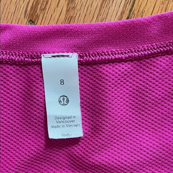 Lululemon Athletica Fuchsia Top - Picture 2 of 3